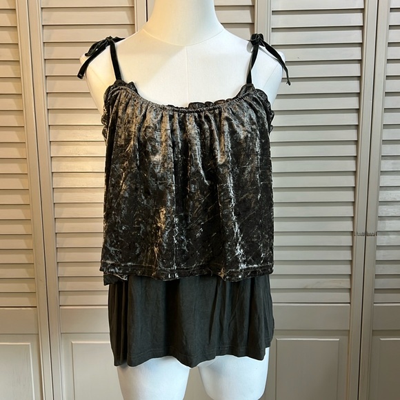 POL NWOT Velvety Top - Picture 1 of 4